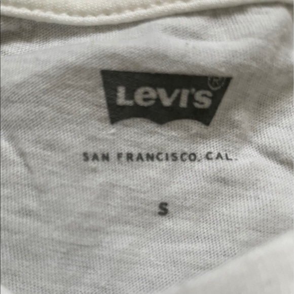 Everyday Levi’s tee - Picture 2 of 2